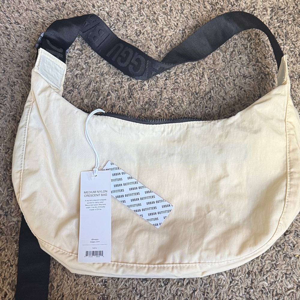 BAGGU Cream Crossbody Bag